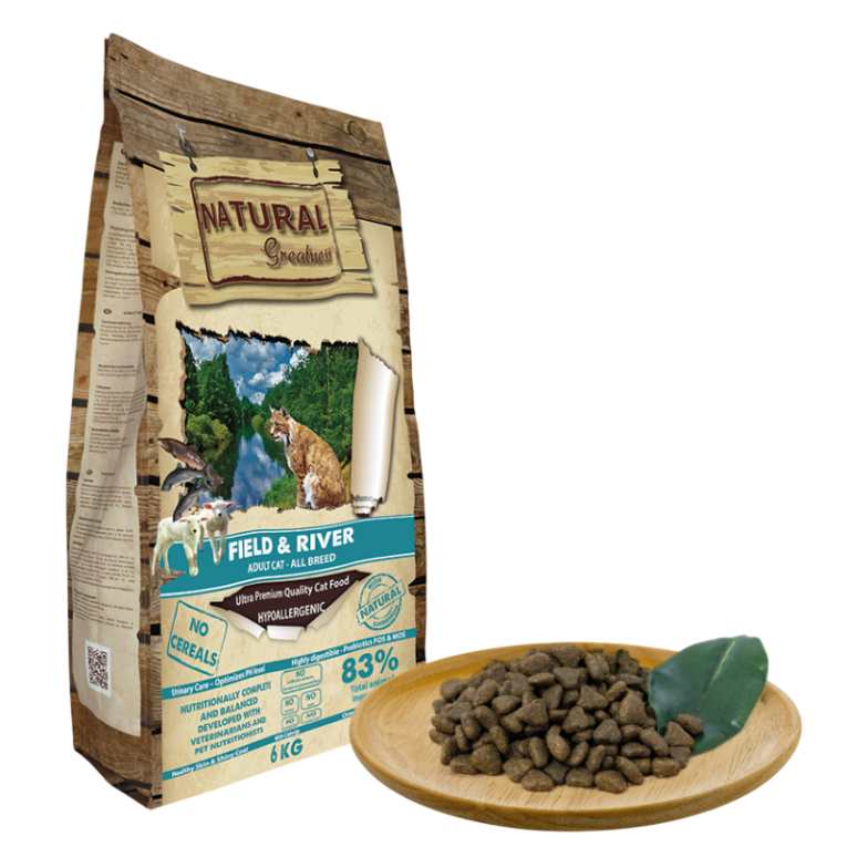 Saco de pienso Natural Greatness Field & River para gatos sensibles al pollo, con un 70% de carne y pescado