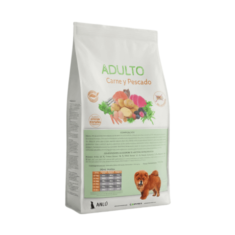 Pienso Alta Energía Perro Anlú Adulto Carne y Pescado. Saco blanco con Chow Chow.