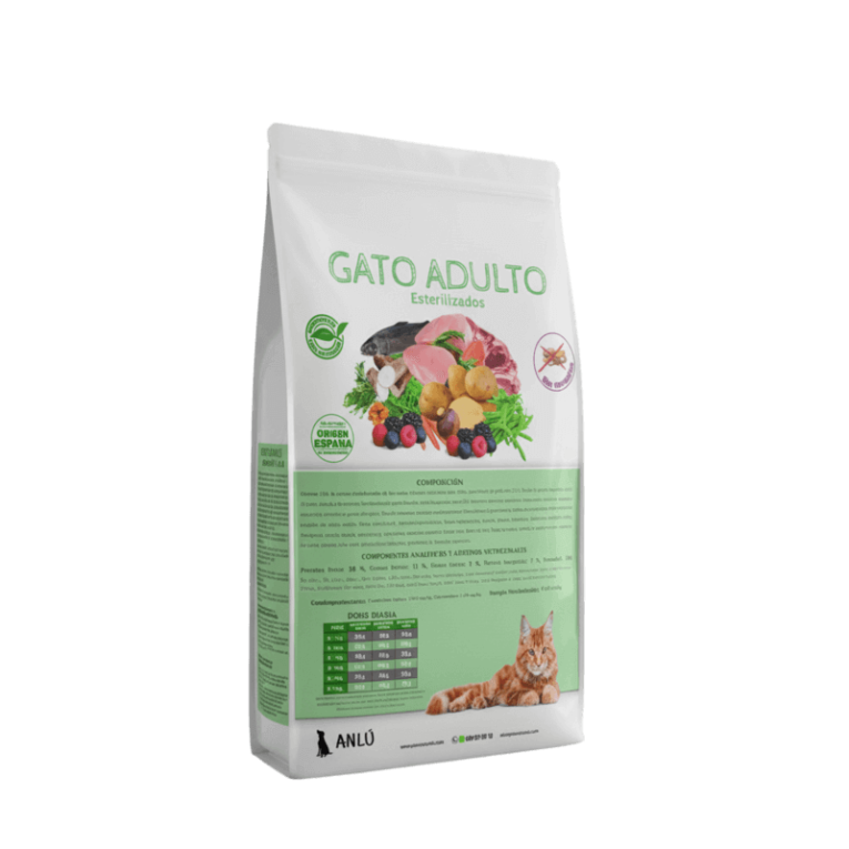 Pienso Gato Esterilizado Salmón Anlú Adulto. Saco blanco con gato atigrado.