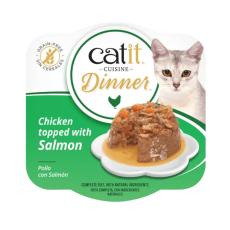 Tarrina de comida húmeda Catit Cuisine Dinner de Pollo con Salmón, un paté completo con base de pollo y trozos de salmón.