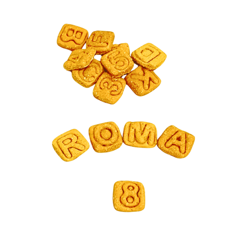 Galletas de decoración Waniyanpi con letras que forman "ROMA" y el número "8", ideales para personalizar tartas de cumpleaños para perros.