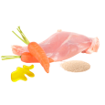 Ingredientes crudos para BARF Gato Conejo Monoproteico. Muslo de conejo, zanahorias y levadura para dieta de eliminación.
