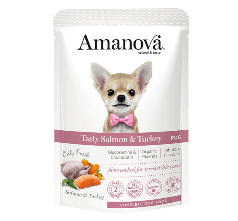 Paté Salmón Pavo Omega 3 Amanova. Envase pouch con Chihuahua con pajarita.