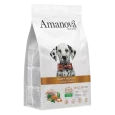Pienso Amanova Puppy Medium de pollo para cachorros de raza mediana, detalle de la croqueta