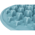 Detalle de la superficie de pilares de silicona azul del mantel Slow Feeding Trixie. Ideal para forzar la masticación lenta y mejorar la digestión en mascotas.
