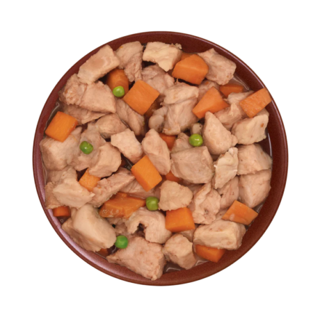 Composición: 97% cerdo fresco en su salsa, guisantes, zanahoria, boniato, especias. Componentes Analíticos: Proteína Bruta: 12,3%, Grasa bruta: 8,2%, Fibra bruta: 0,72%, Ceniza bruta: 0,7%, Humedad: 78,08%, Energía metabolizable por kg: 1230kcal - 5146kj Aditivos Nutricionales por kg: Vitaminas: Vitamina A (3a672a) 8011 IU, Vitamina D3 (3a671) 513 IU, Vitamina E (3a700) 160 IU. Minerales: 3b503 (Mn:3.2), 3b103 (Fe:22), 3b405 (Cu:4.3), 3b603 (Zn:35), 3b201 (I:0.5). Recomendaciones de Uso: Consulta la tabla de necesidades diarias de alimento como punto de referencia, variando la cantidad según la edad, nivel de actividad, peso y raza de tu perro. Una vez abierto, conservar en el frigorífico hasta 24 horas. Para potenciar la experiencia, retira la tapa y calienta 60 segundos en el microondas. Información Adicional: Apto para perros de todas las razas y tamaños. Almacenar en un lugar fresco y seco. Servir a temperatura ambiente o ligeramente calentado. Descubre toda la gama de comida húmeda de Alpha Spirit.