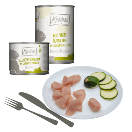 MjAMjAM Pollo con Calabacín al Vapor es un alimento completo para gatos que combina pollo jugoso con calabacín rico en nutrientes, ofreciendo una comida sabrosa y nutritiva. Esta receta está diseñada para gatos que disfrutan de sabores frescos y texturas variadas. Ideal para gatos que aman el pollo y necesitan una dieta equilibrada, esta creación está libre de cereales y azúcar, asegurando una alimentación natural y saludable.