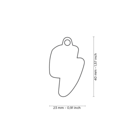 ¿Por qué es importante que tu mascota lleve una placa identificativa? Seguridad: La placa identificativa es la forma más rápida y efectiva de que alguien pueda contactarte si encuentra a tu mascota perdida. Tranquilidad: Saber que tu mascota lleva una identificación te brinda tranquilidad y reduce la angustia en caso de extravío. Información vital: Además de tus datos de contacto, puedes incluir información relevante como el nombre de tu mascota o si requiere cuidados especiales. Cumplimiento legal: En algunas localidades, es obligatorio que los perros lleven una placa identificativa. Detalles del producto Diseño: Relámpago Personalización: Grabado en la parte trasera Incluye: Anillo para enganchar al collar ¡Carga a tu mascota de energía y estilo con la Placa Charms Relámpago!