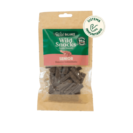 Snack natural Wild Balance para perros mayores, diseñado para potenciar las defensas. Resalta su alto contenido de ternera (91% de la receta).