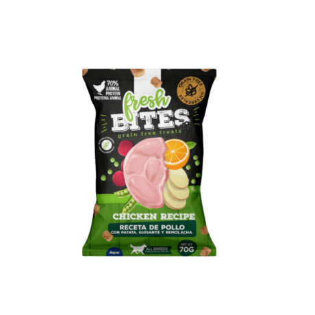 Snack Adiestramiento Pollo Grain Free Bites 70g. Bolsa verde con bites de pollo, patatas y guisantes.