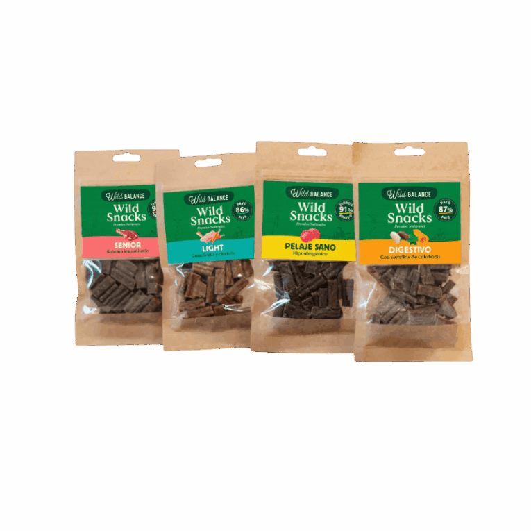 Premios naturales Wild Balance, línea Wild Snacks completa. Incluye las variedades Senior (Sistema Inmunitario), Light (Pavo), Pelaje Sano (Venado, hipoalergénico) y Digestivo (Pato).